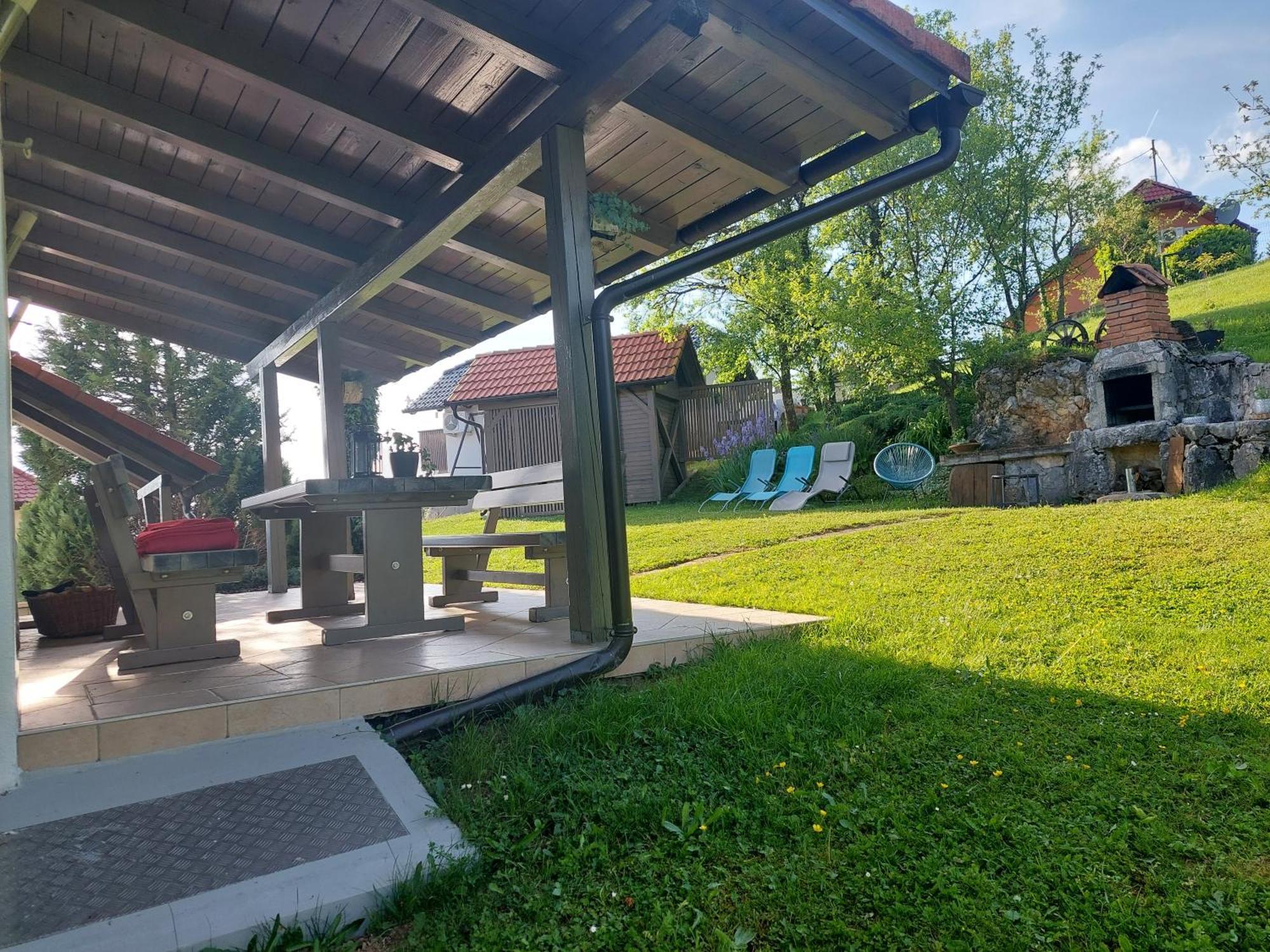 Vineyard Cottage Klemencic Novo Mesto Eksteriør billede